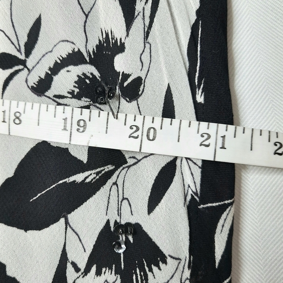 Large Snazzie Sheer asymmetrical black & white floral beaded Maxi skirt - Picture 9 of 15